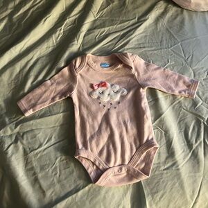 "Bon Bebe Pink Baby Girl Long Sleeve Onesie -
Cloud Design (3-6M)"
